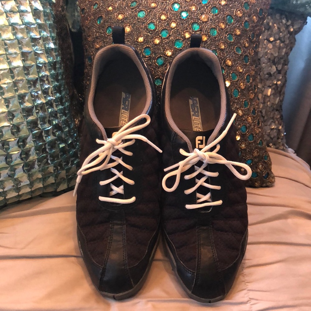Women’s 8.5 FootJoy Golf Shoe